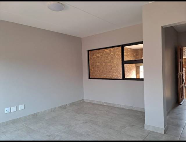 3 BEDROOM TOWNHOUSE FOR SALE IN DIE HEUWEL